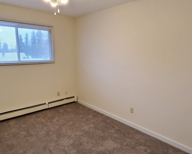 Apartment For Rent 304 - 5832 60A Street, Red Deer, 2 Bedrooms, 1 Bathroom