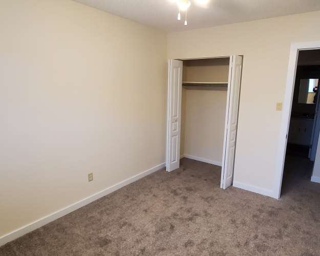 Apartment For Rent 304 - 5832 60A Street, Red Deer, 2 Bedrooms, 1 Bathroom