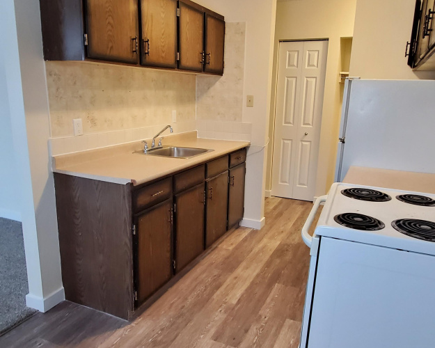 Apartment For Rent 304 - 5832 60A Street, Red Deer, 2 Bedrooms, 1 Bathroom