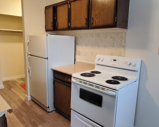 Apartment For Rent 304 - 5832 60A Street, Red Deer, 2 Bedrooms, 1 Bathroom