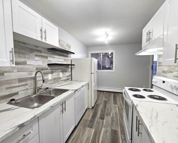 Apartment For Rent 204 - 5313 49 Avenue, Lacombe, 2 Bedrooms, 1 Bathroom