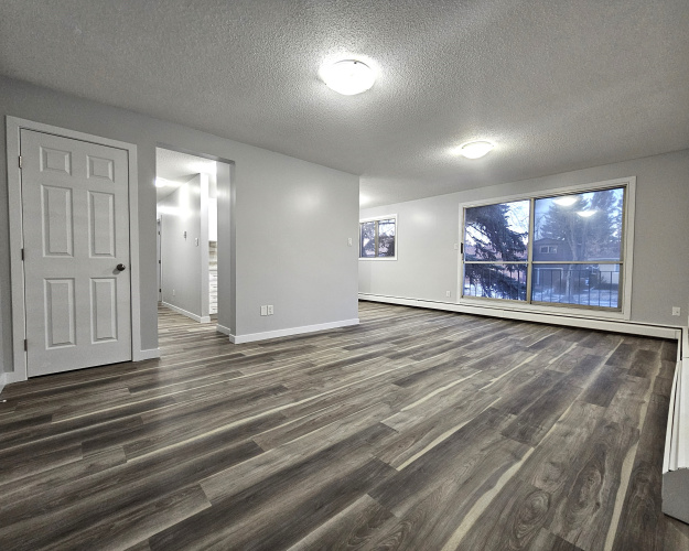 Apartment For Rent 204 - 5313 49 Avenue, Lacombe, 2 Bedrooms, 1 Bathroom