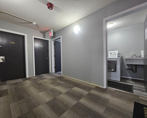 Apartment For Rent 204 - 5313 49 Avenue, Lacombe, 2 Bedrooms, 1 Bathroom