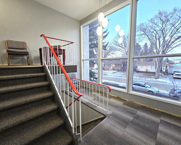 Apartment For Rent 204 - 5313 49 Avenue, Lacombe, 2 Bedrooms, 1 Bathroom