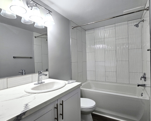 Apartment For Rent 204 - 5313 49 Avenue, Lacombe, 2 Bedrooms, 1 Bathroom