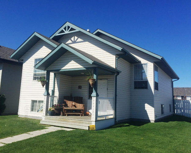 House For Rent Main, 48 Leonard Crescent, Red Deer, 3 Bedrooms, 1 Bathroom