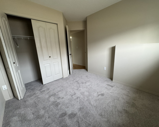 House For Rent Main, 48 Leonard Crescent, Red Deer, 3 Bedrooms, 1 Bathroom