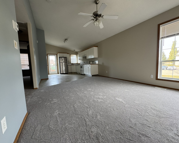 House For Rent Main, 48 Leonard Crescent, Red Deer, 3 Bedrooms, 1 Bathroom