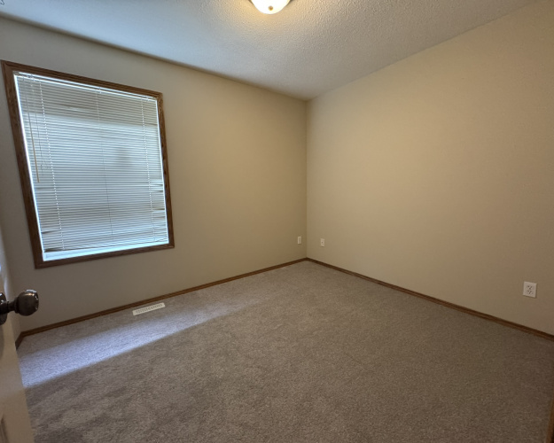 House For Rent Main, 48 Leonard Crescent, Red Deer, 3 Bedrooms, 1 Bathroom