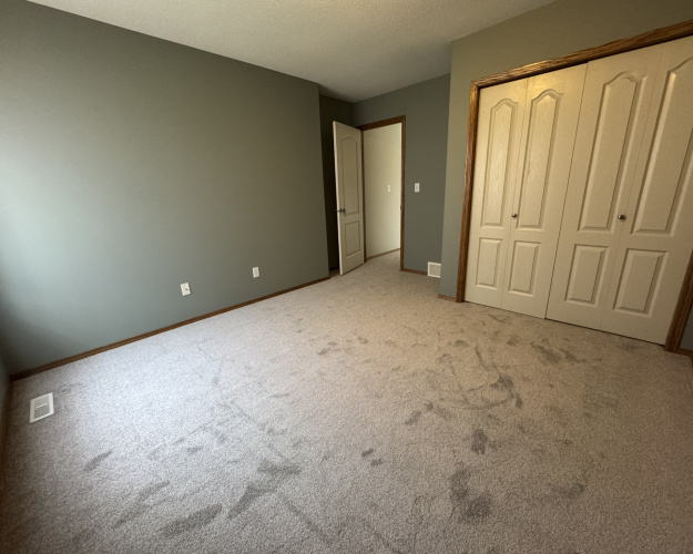 House For Rent Main, 48 Leonard Crescent, Red Deer, 3 Bedrooms, 1 Bathroom