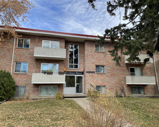 Apartment For Rent 301, 5301 46 Ave, Red Deer, 2 Bedrooms, 1 Bathroom
