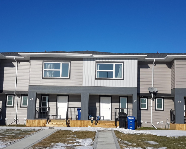 Townhouse For Rent 101 Ava Crescent, Blackfalds, 3 Bedrooms, 1.5 Bathrooms