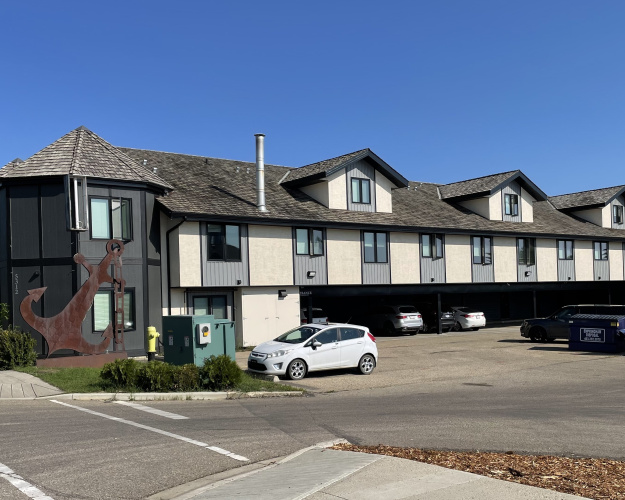 Apartment For Rent 105 - 5312 Lakeshore Drive, Sylvan Lake, 1 Bedroom, 1 Bathroom