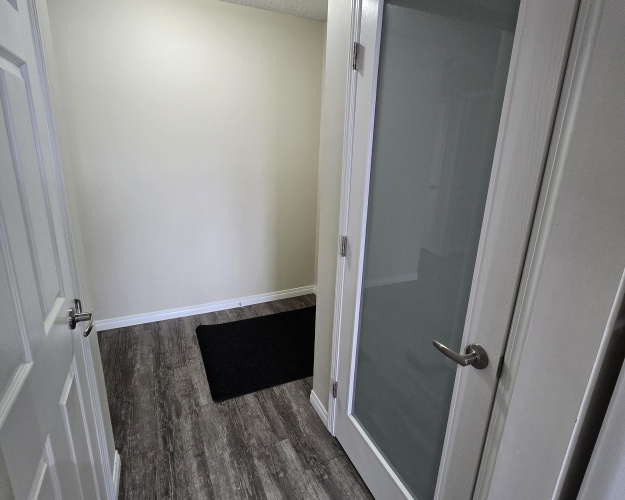 Apartment For Rent 305, 4728-55 Street, Red Deer, 2 Bedrooms, 1 Bathroom