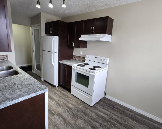 Apartment For Rent 305, 4728-55 Street, Red Deer, 2 Bedrooms, 1 Bathroom