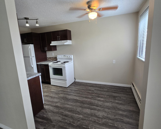Apartment For Rent 305, 4728-55 Street, Red Deer, 2 Bedrooms, 1 Bathroom
