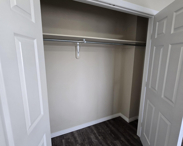 Apartment For Rent 305, 4728-55 Street, Red Deer, 2 Bedrooms, 1 Bathroom