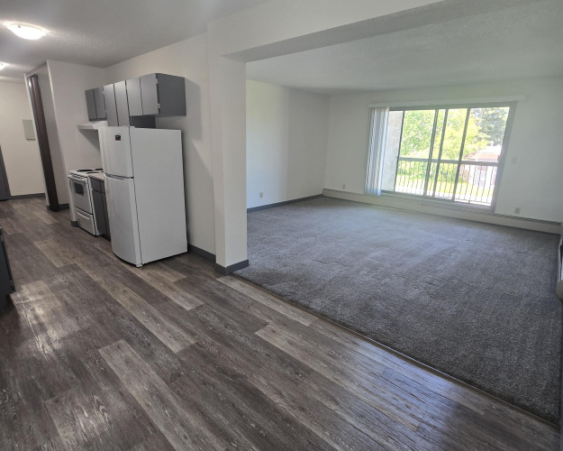 Apartment For Rent 3331 51 Avenue Close, Red Deer, 2 Bedrooms, 1 Bathroom