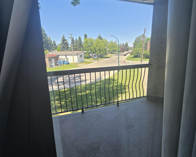 Apartment For Rent 3331 51 Avenue Close, Red Deer, 2 Bedrooms, 1 Bathroom