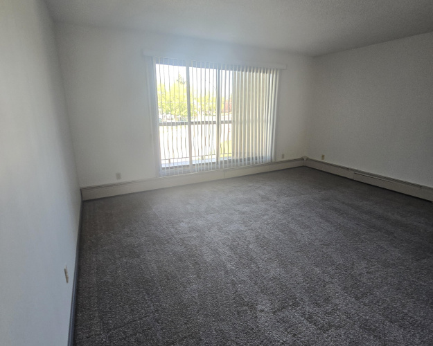 Apartment For Rent 3331 51 Avenue Close, Red Deer, 2 Bedrooms, 1 Bathroom
