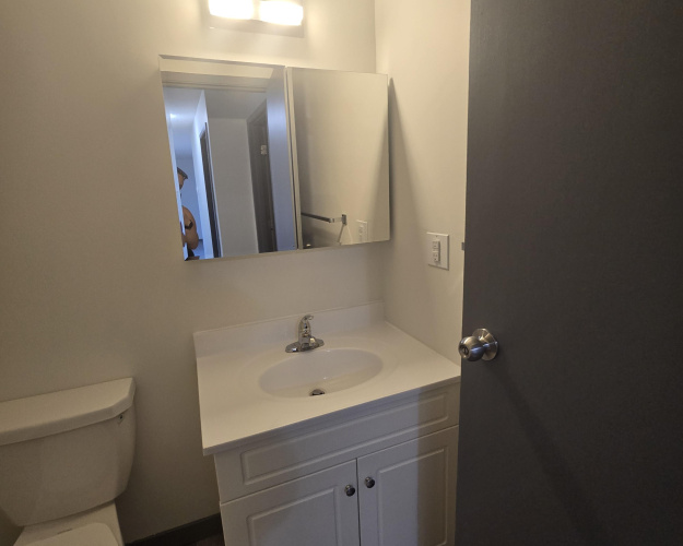 Apartment For Rent 3331 51 Avenue Close, Red Deer, 2 Bedrooms, 1 Bathroom