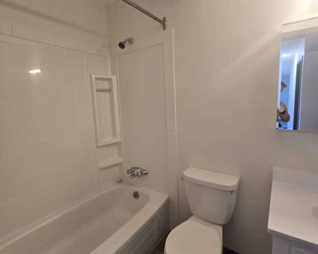 Apartment For Rent 3331 51 Avenue Close, Red Deer, 2 Bedrooms, 1 Bathroom