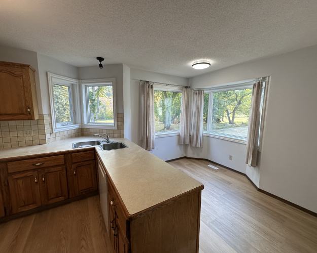 House For Rent 4519 46 Street, Red Deer, 3 Bedrooms, 3 Bathrooms