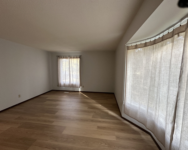 House For Rent 4519 46 Street, Red Deer, 3 Bedrooms, 3 Bathrooms