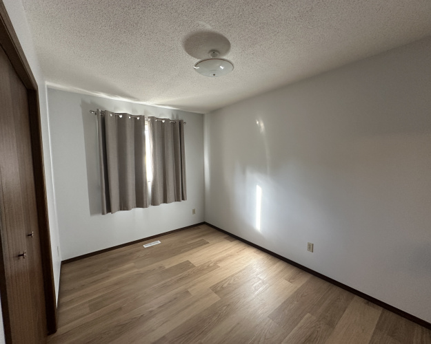 House For Rent 4519 46 Street, Red Deer, 3 Bedrooms, 3 Bathrooms
