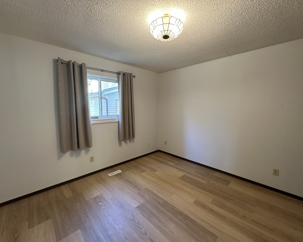 House For Rent 4519 46 Street, Red Deer, 3 Bedrooms, 3 Bathrooms