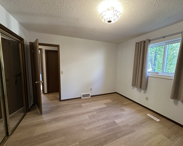 House For Rent 4519 46 Street, Red Deer, 3 Bedrooms, 3 Bathrooms