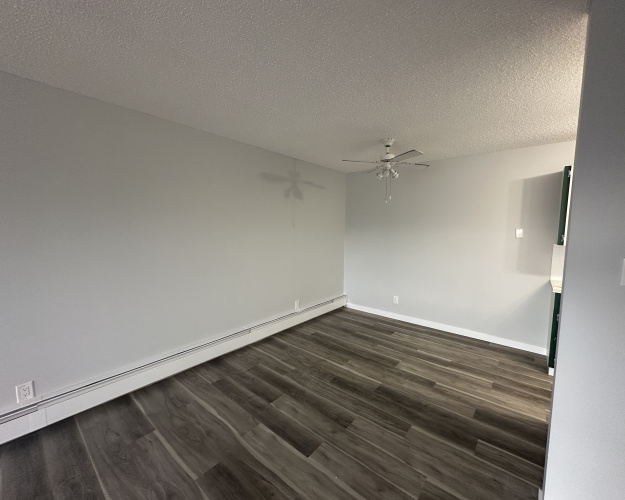 Apartment For Rent 211, 5628 - 58 Street, Lacombe, 3 Bedrooms, 1.5 Bathrooms