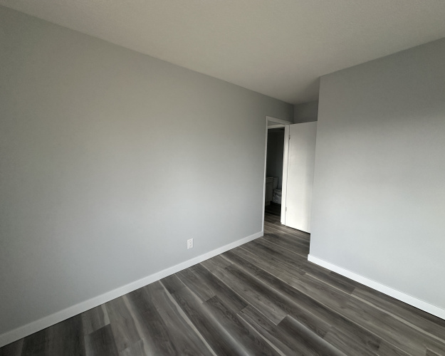Apartment For Rent 211, 5628 - 58 Street, Lacombe, 3 Bedrooms, 1.5 Bathrooms