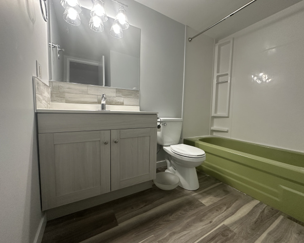 Apartment For Rent 211, 5628 - 58 Street, Lacombe, 3 Bedrooms, 1.5 Bathrooms