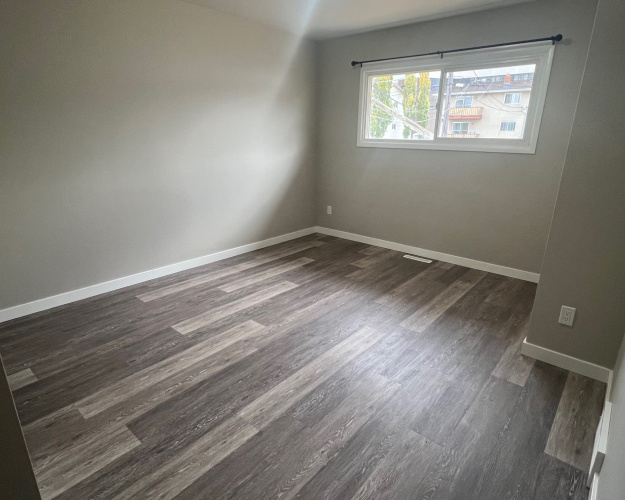 Duplex For Rent 5135 44 Street, Red Deer, 2 Bedrooms, 1 Bathroom