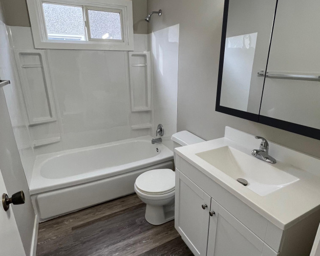 Duplex For Rent 5135 44 Street, Red Deer, 2 Bedrooms, 1 Bathroom