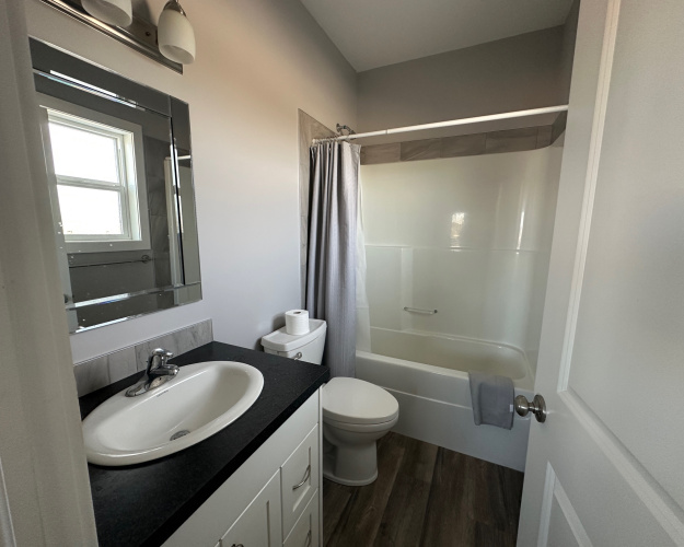 Duplex For Rent 19 Old Boomer Road, Sylvan Lake, 4 Bedrooms, 3 Bathrooms