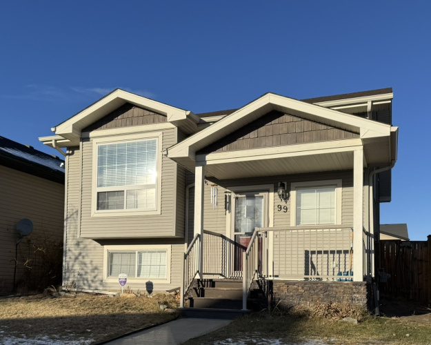 House For Rent 99 Ponderosa Avenue, Blackfalds, 5 Bedrooms, 3 Bathrooms