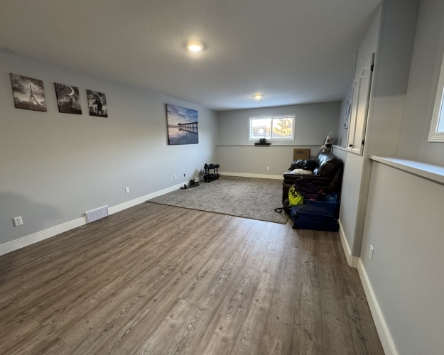 House For Rent 99 Ponderosa Avenue, Blackfalds, 5 Bedrooms, 3 Bathrooms