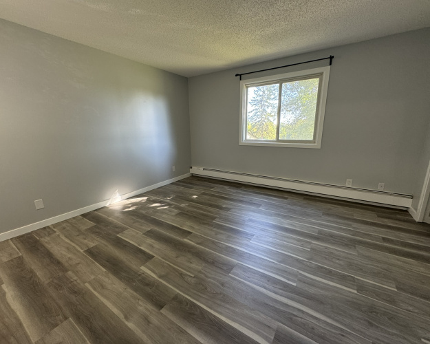 Apartment For Rent 212, 5628 - 58 Street, Lacombe, 1 Bedroom, 1 Bathroom