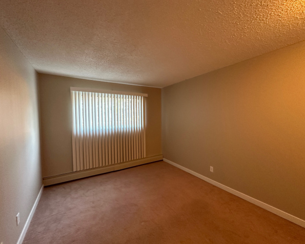 Apartment For Rent 105, 122 Cornett Drive, Red Deer, 2 Bedrooms, 1 Bathroom