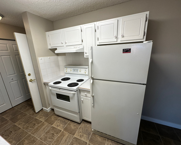 Apartment For Rent 105, 122 Cornett Drive, Red Deer, 2 Bedrooms, 1 Bathroom