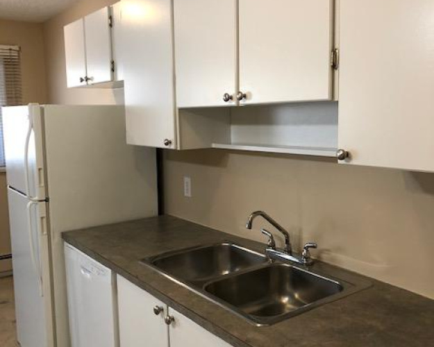 Apartment For Rent 305 - 5920 60A Street, Red Deer, 2 Bedrooms, 1 Bathroom