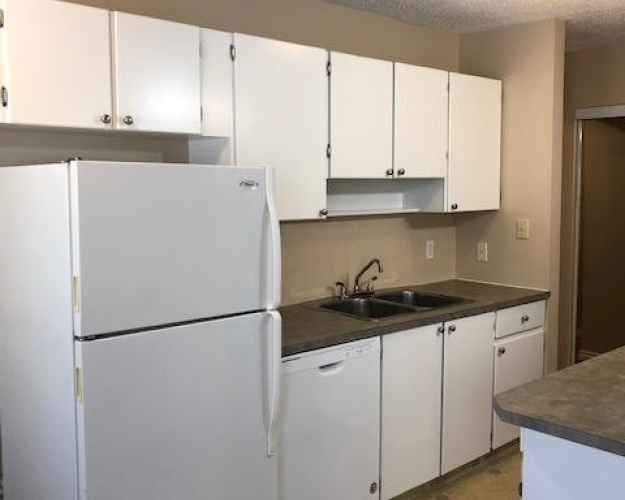 Apartment For Rent 305 - 5920 60A Street, Red Deer, 2 Bedrooms, 1 Bathroom