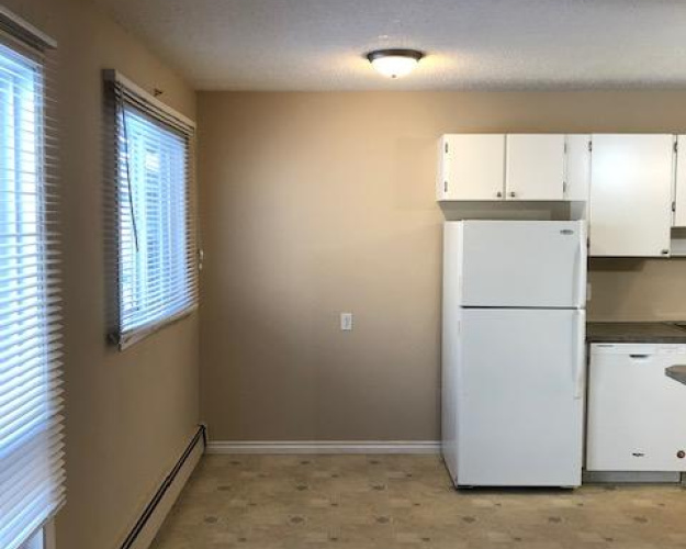 Apartment For Rent 305 - 5920 60A Street, Red Deer, 2 Bedrooms, 1 Bathroom