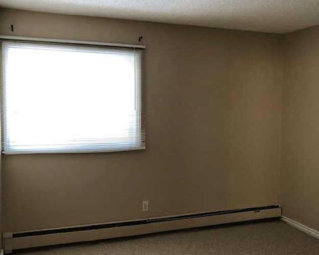 Apartment For Rent 305 - 5920 60A Street, Red Deer, 2 Bedrooms, 1 Bathroom