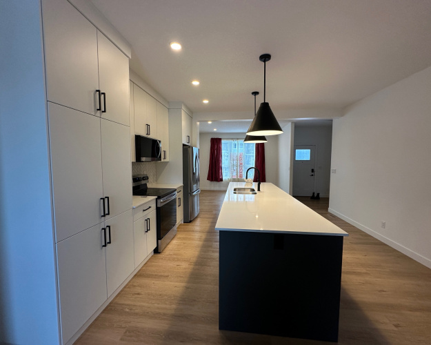 Duplex For Rent 17 Inglis Cres, Sylvan Lake, 3 Bedrooms, 2.5 Bathrooms