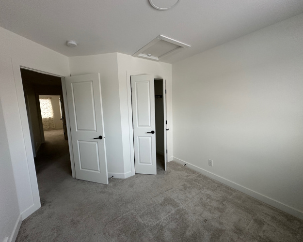 Duplex For Rent 17 Inglis Cres, Sylvan Lake, 3 Bedrooms, 2.5 Bathrooms