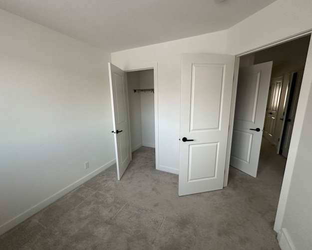 Duplex For Rent 17 Inglis Cres, Sylvan Lake, 3 Bedrooms, 2.5 Bathrooms