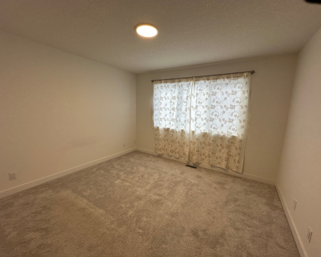 Duplex For Rent 17 Inglis Cres, Sylvan Lake, 3 Bedrooms, 2.5 Bathrooms